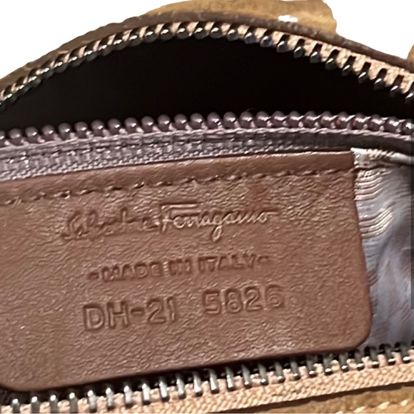 Authentic Salvatore Ferragamo bag w/ fox fur - Picture 2 of 13